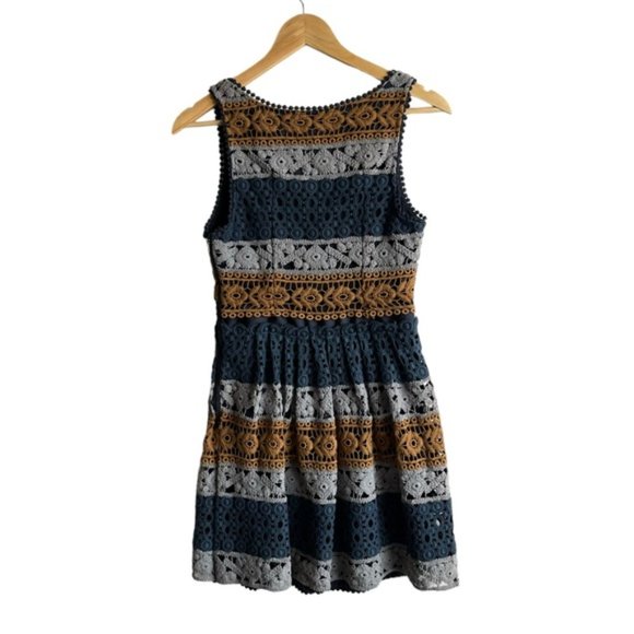 Anthropologie Maeve Striated Crochet Dress Size 4 Fit and Flare - Picture 5 of 13
